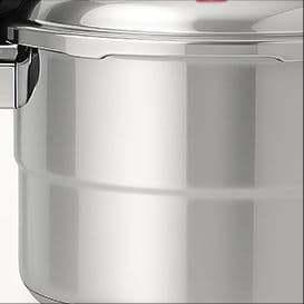 Badan panci tebal dan kuat dengan motif cekung.